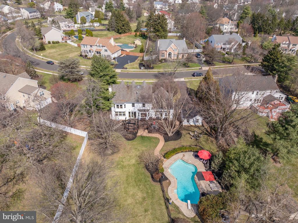 110 MALLARD DRIVE W