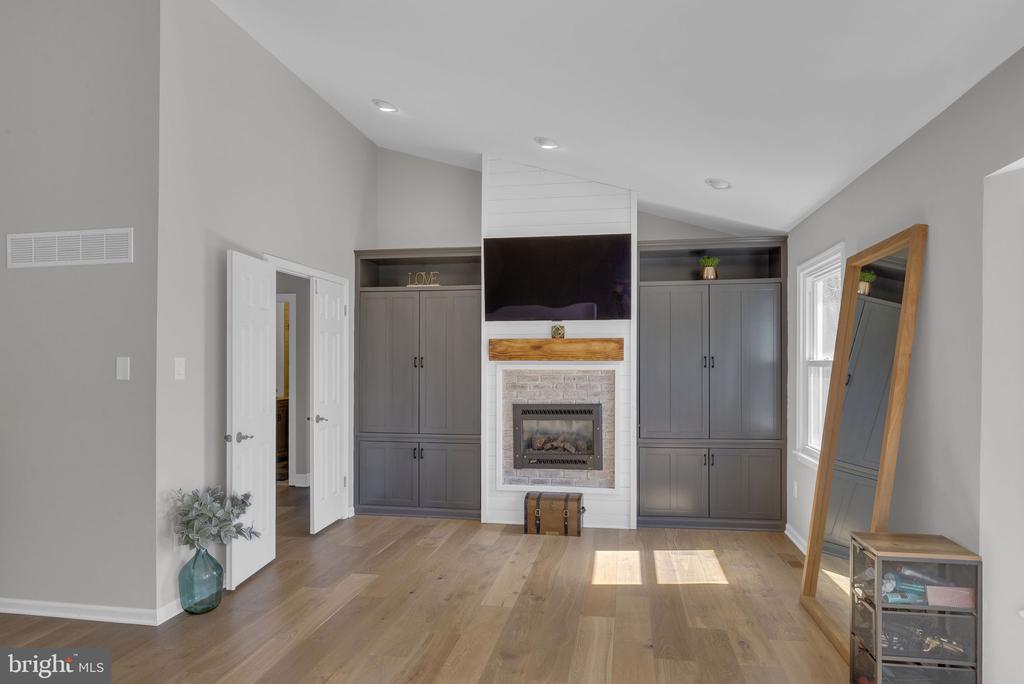 110 MALLARD DRIVE W