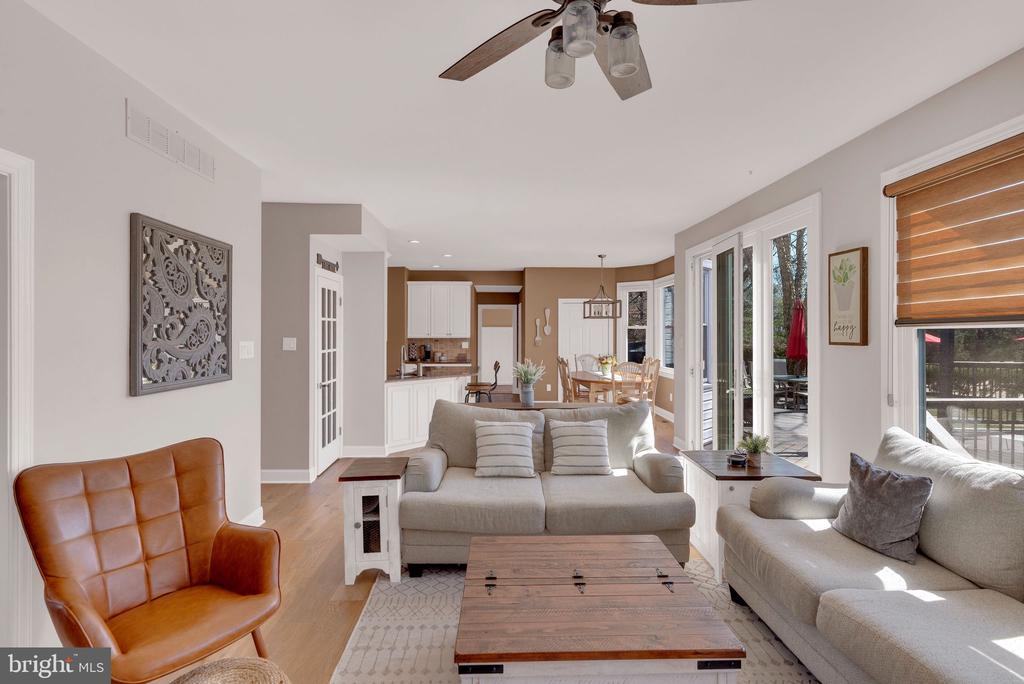 110 MALLARD DRIVE W