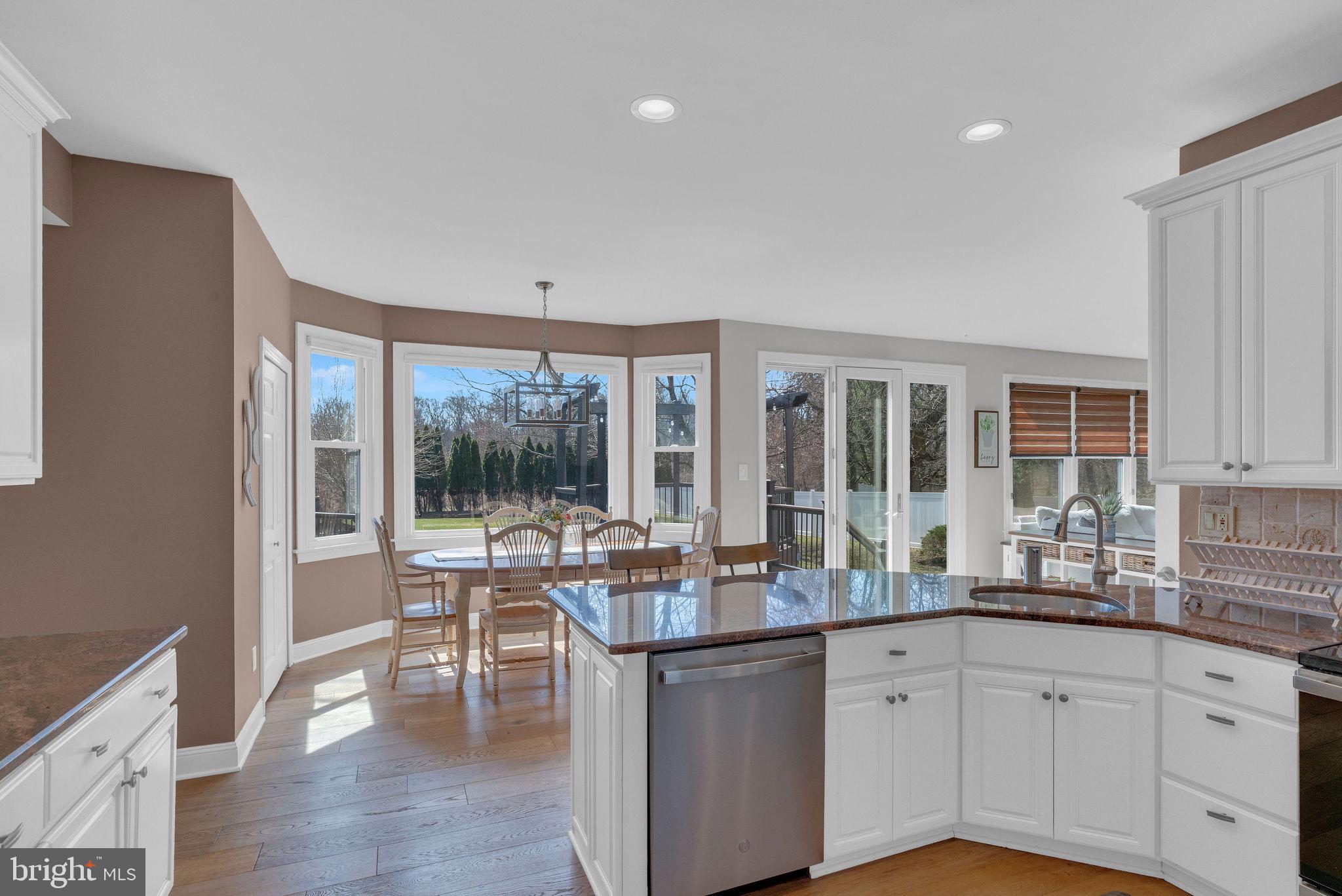 110 MALLARD DRIVE W