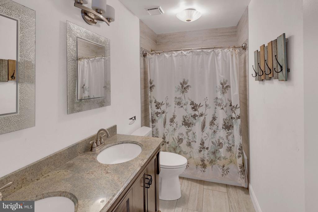 110 MALLARD DRIVE W
