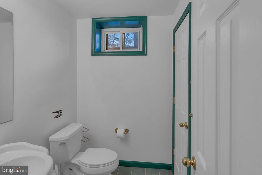 110 MALLARD DRIVE W