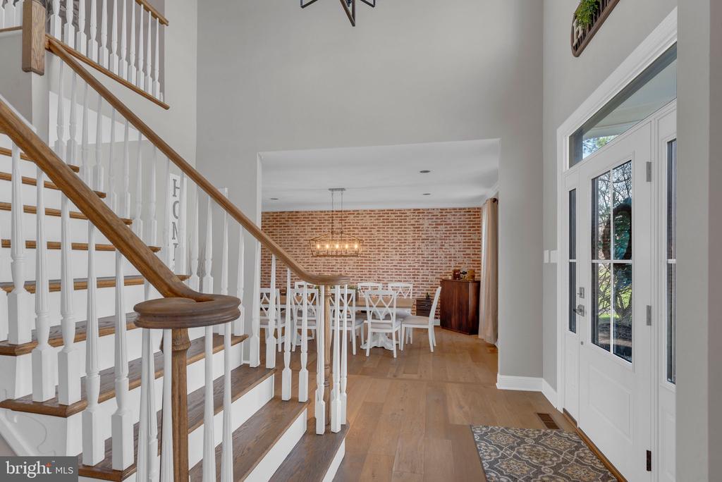 110 MALLARD DRIVE W