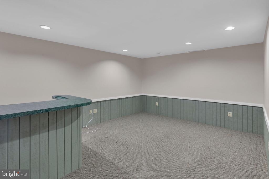 110 MALLARD DRIVE W