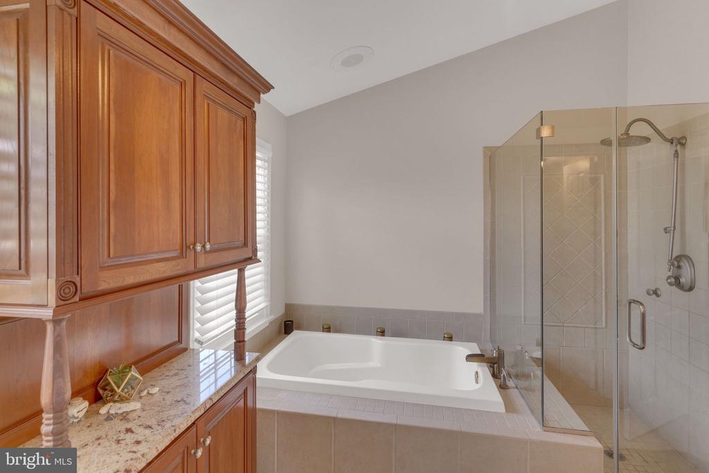 110 MALLARD DRIVE W