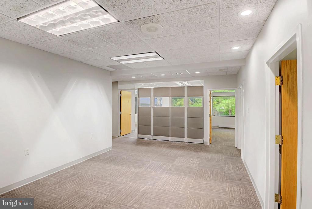 794 PENLLYN BLUE BELL PIKE SUITE 120