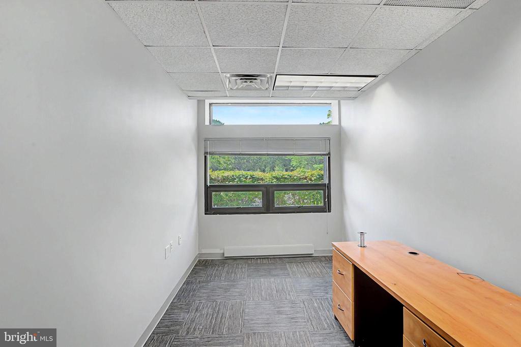 794 PENLLYN BLUE BELL PIKE SUITE 120