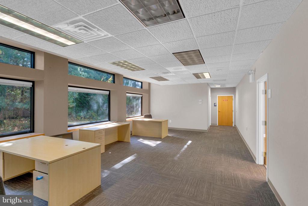 794 PENLLYN BLUE BELL PIKE SUITE 120