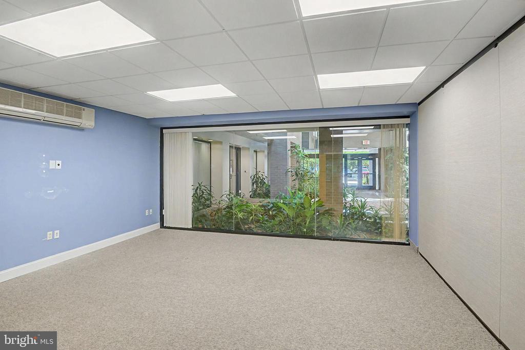794 PENLLYN BLUE BELL PIKE SUITE 120