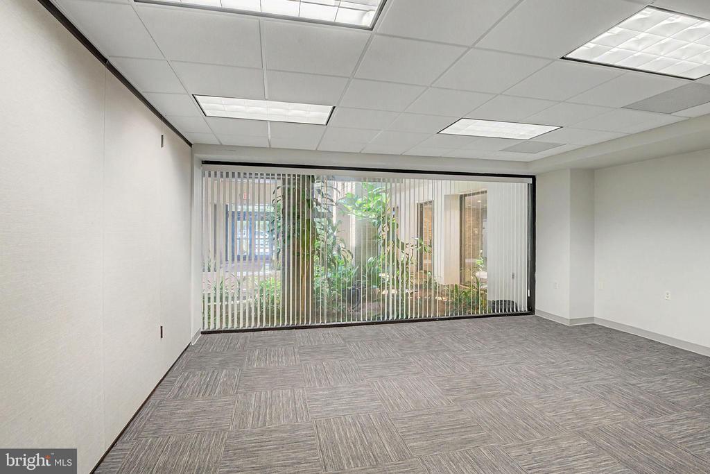 794 PENLLYN BLUE BELL PIKE SUITE 120