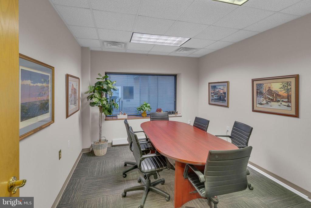 794 PENLLYN BLUE BELL PIKE SUITE 120