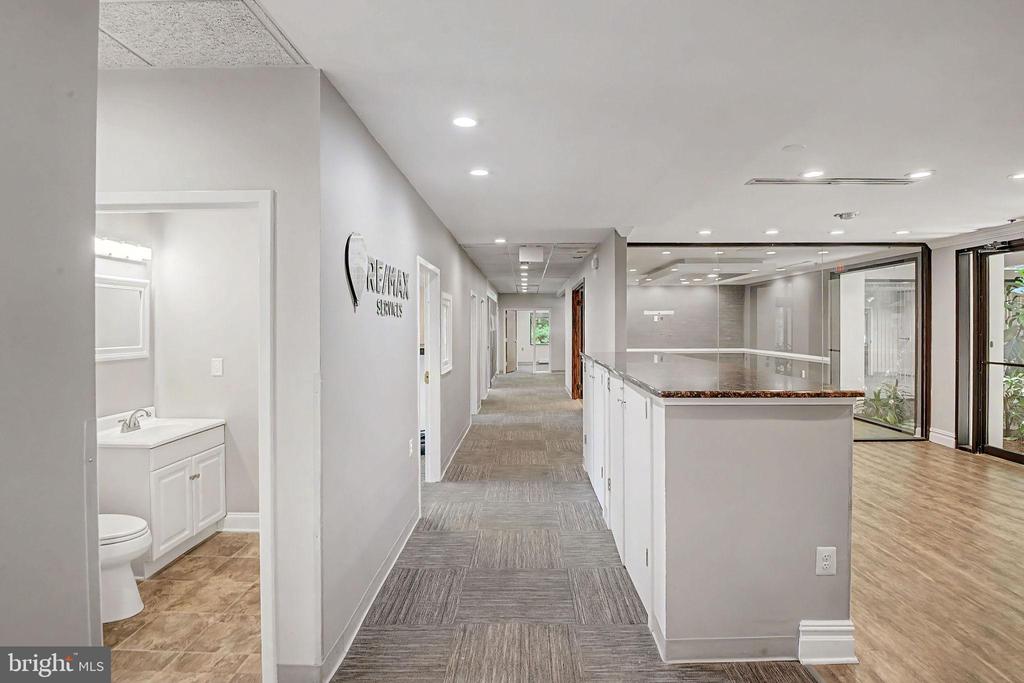 794 PENLLYN BLUE BELL PIKE SUITE 120