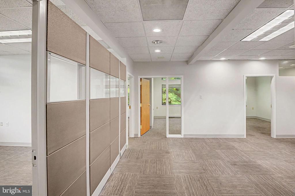 794 PENLLYN BLUE BELL PIKE SUITE 120