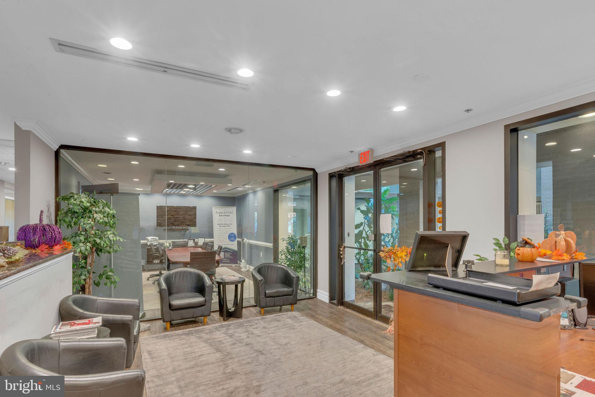 794 PENLLYN BLUE BELL PIKE SUITE 120