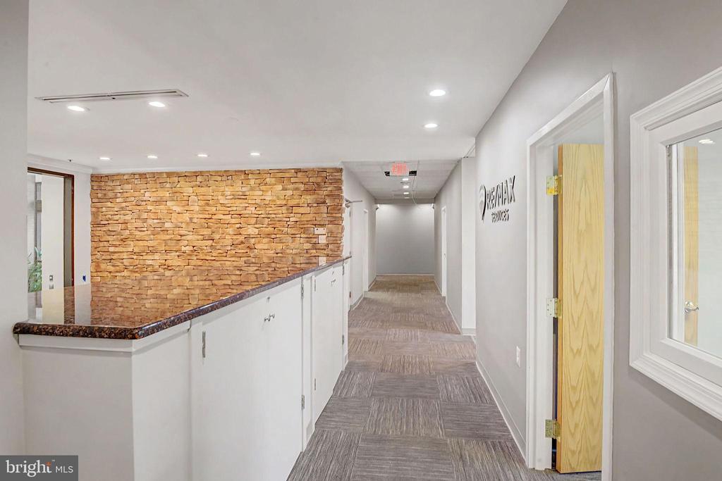 794 PENLLYN BLUE BELL PIKE SUITE 120