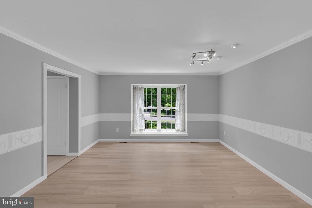 139 MALLARD DRIVE W