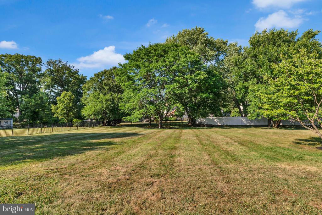 139 MALLARD DRIVE W