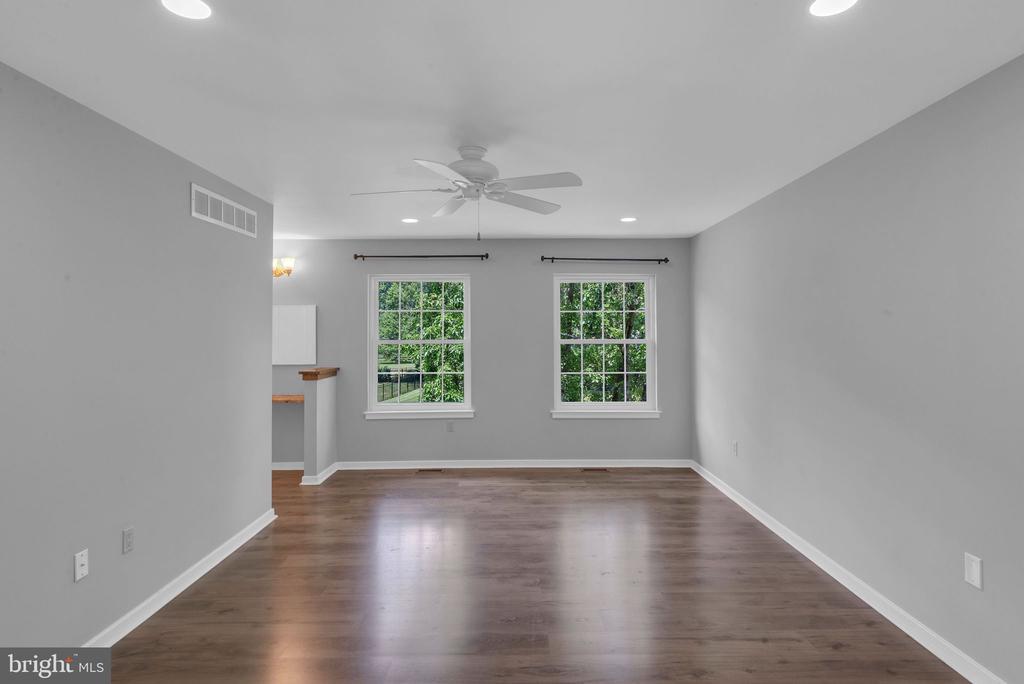 139 MALLARD DRIVE W