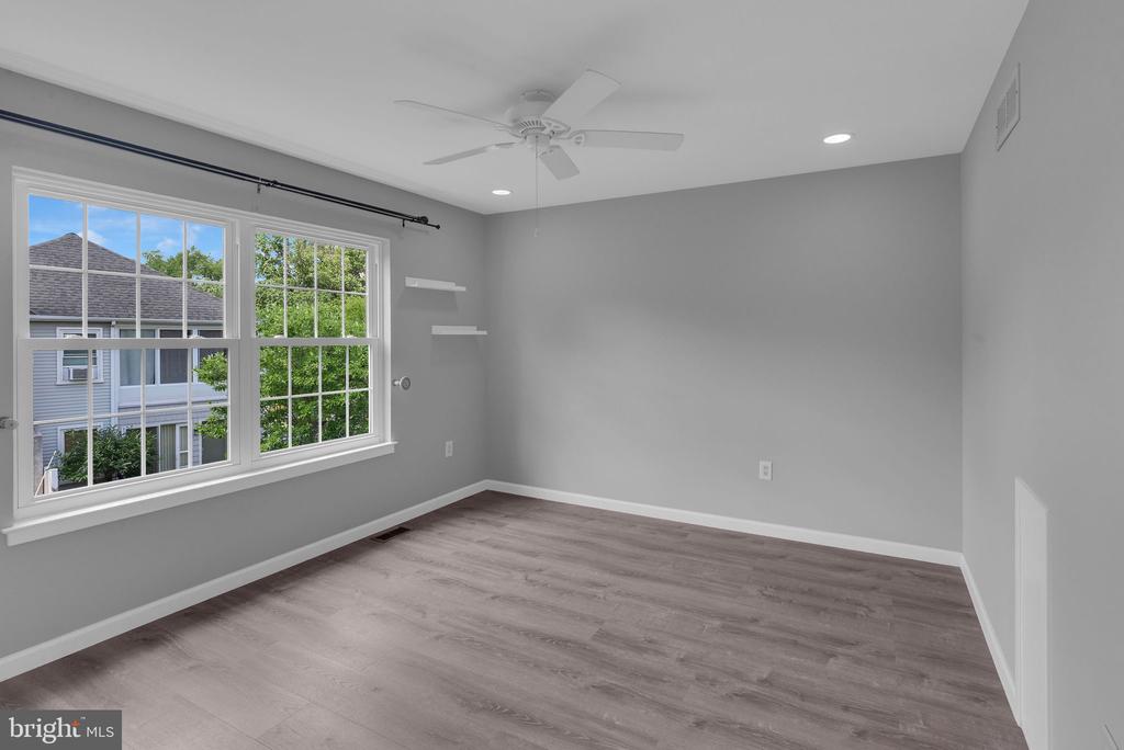 139 MALLARD DRIVE W