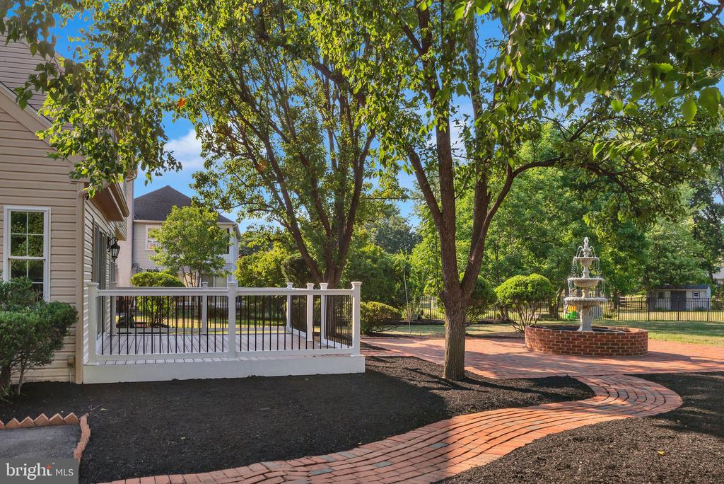 139 MALLARD DRIVE W