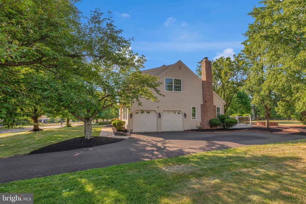 139 MALLARD DRIVE W