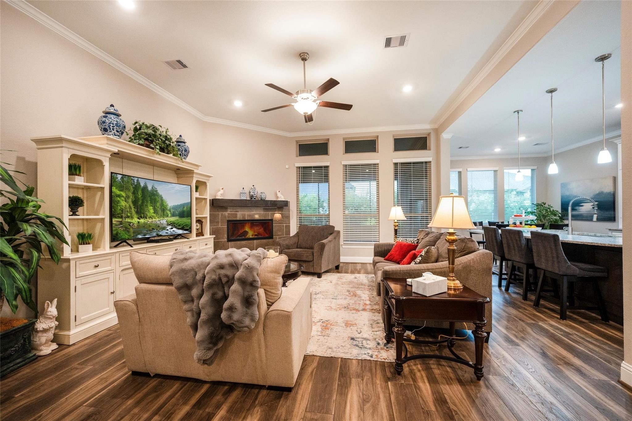 915 Falcon Hollow Lane