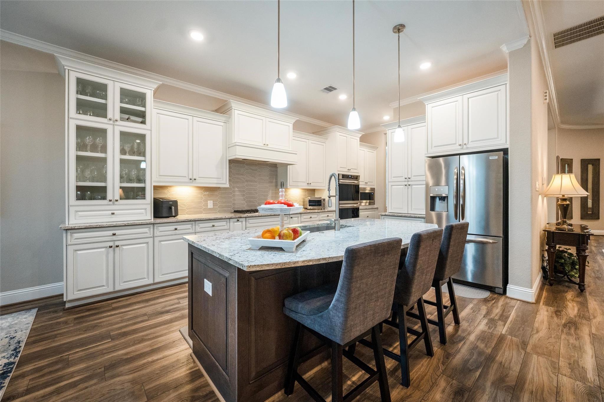 915 Falcon Hollow Lane