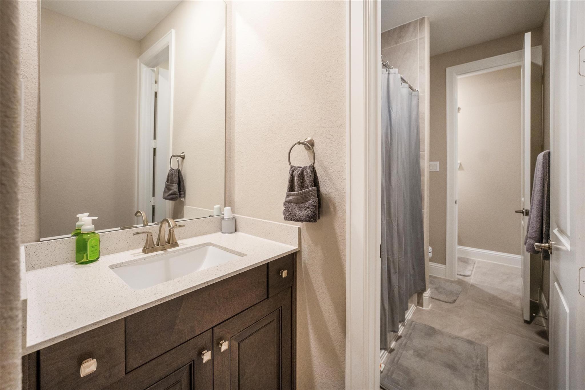 915 Falcon Hollow Lane