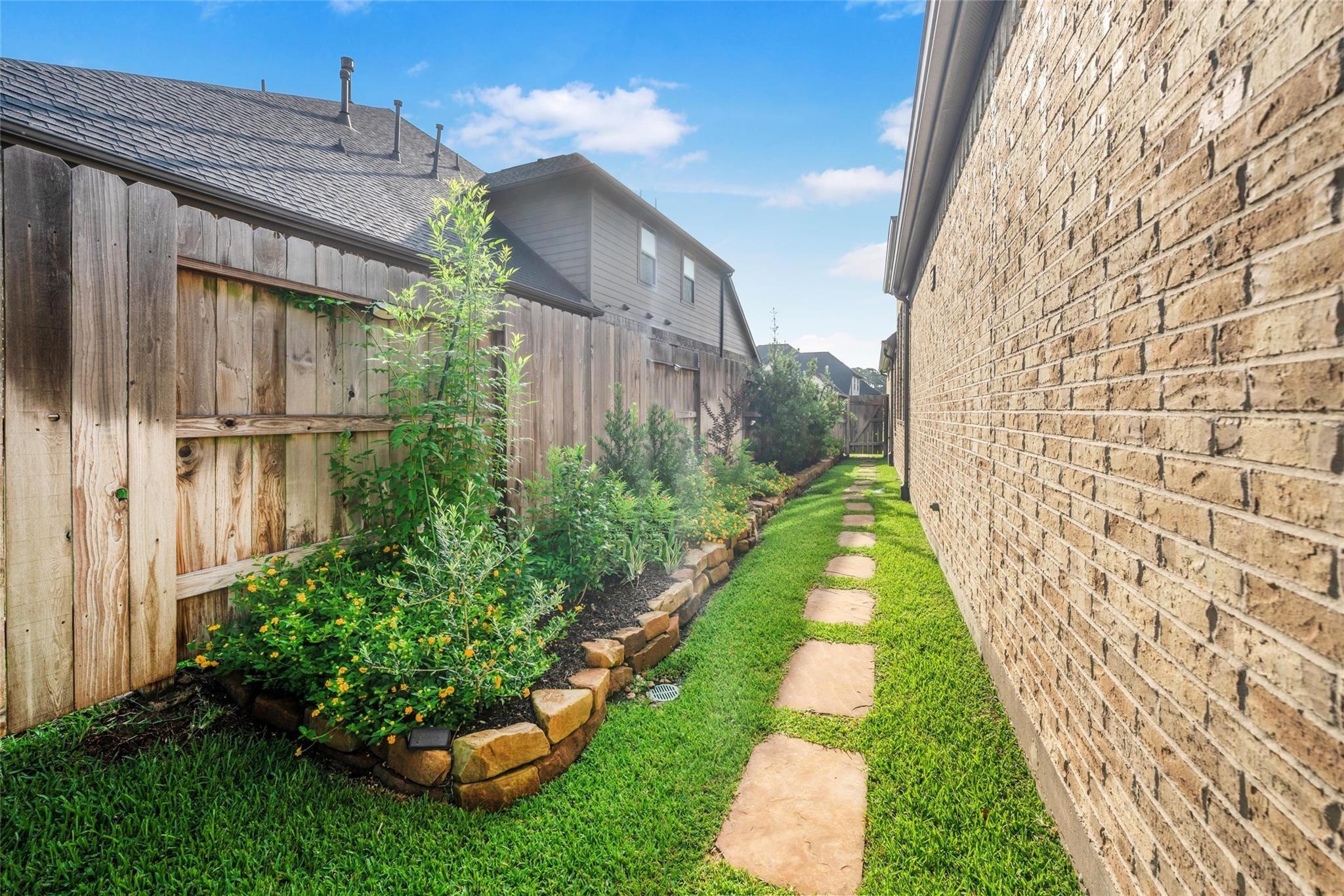 915 Falcon Hollow Lane