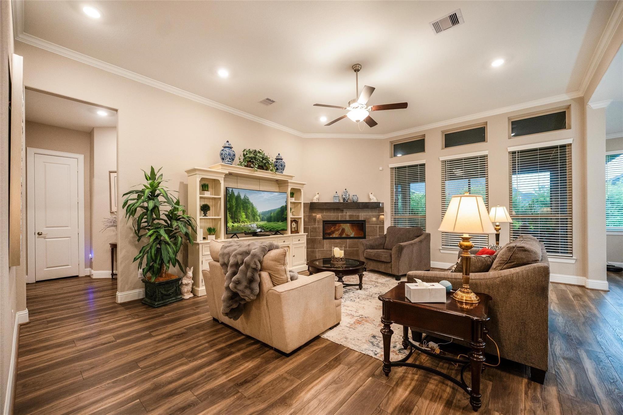 915 Falcon Hollow Lane