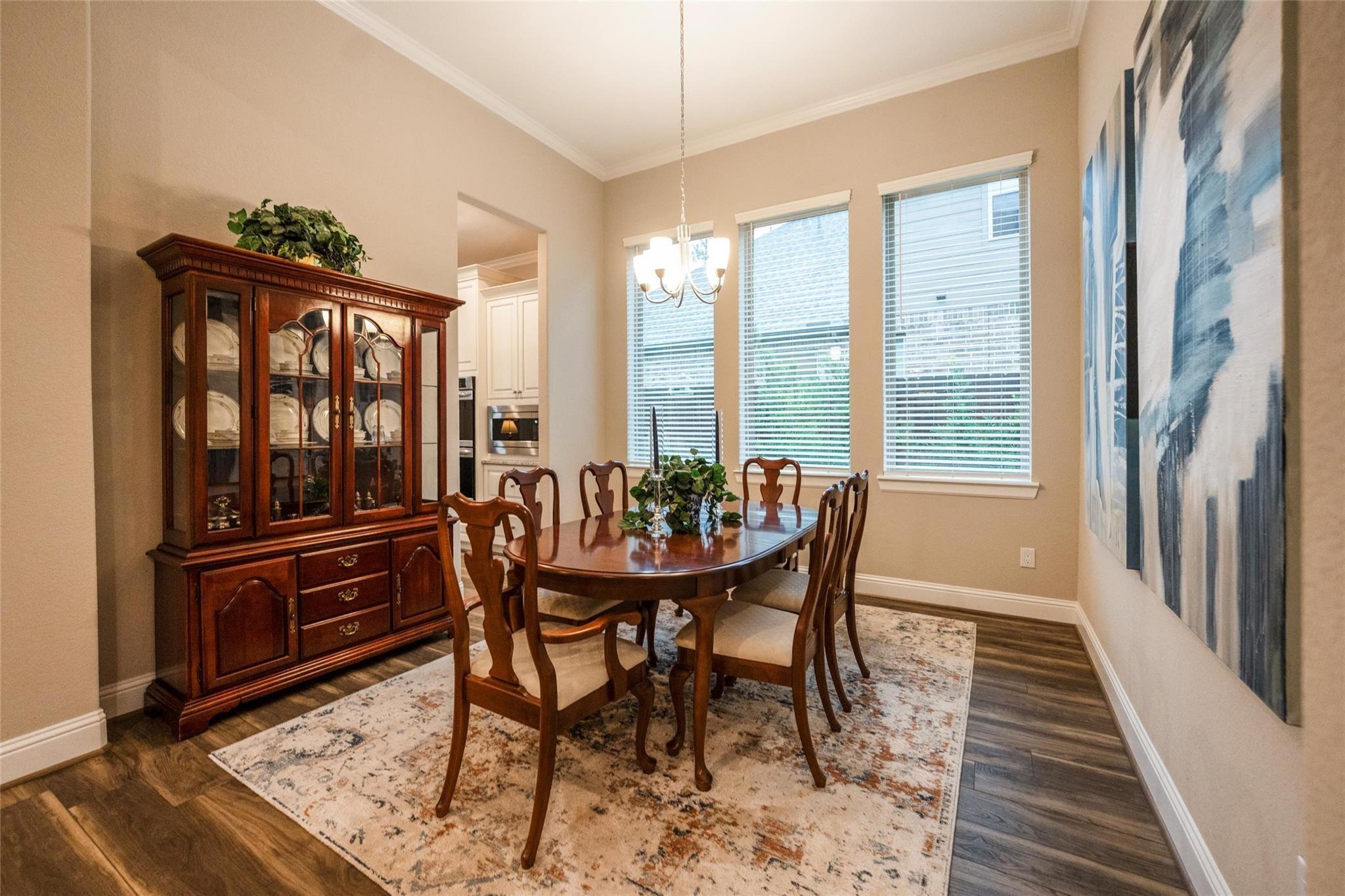 915 Falcon Hollow Lane