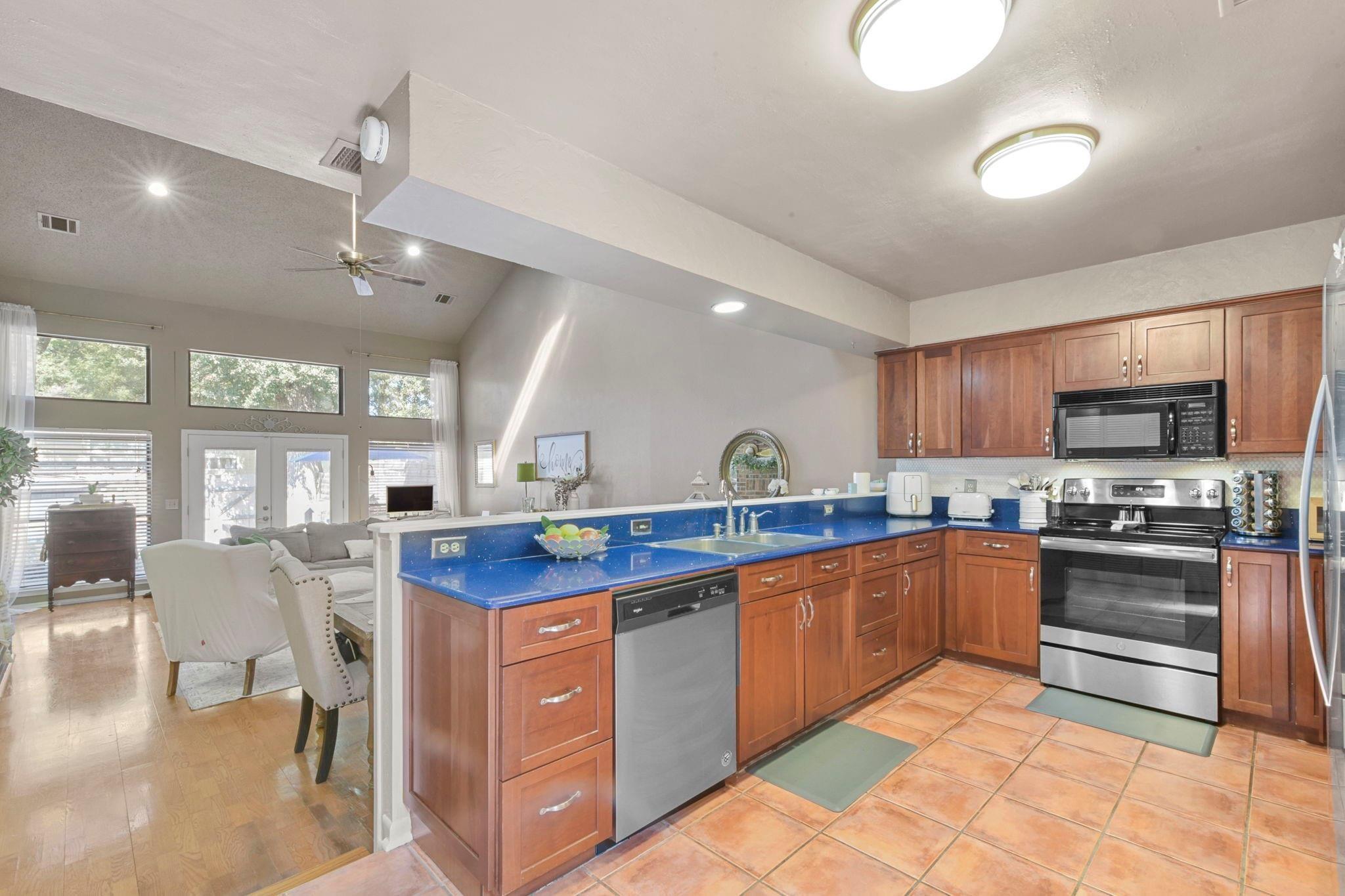 12226 Glenview Drive