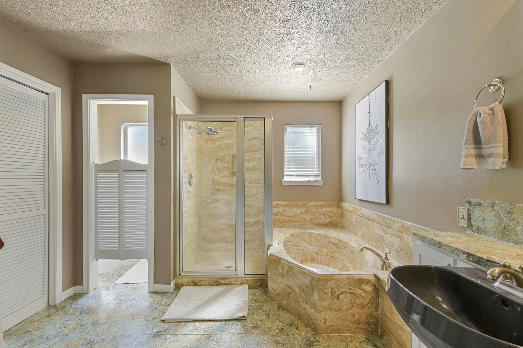 12226 Glenview Drive