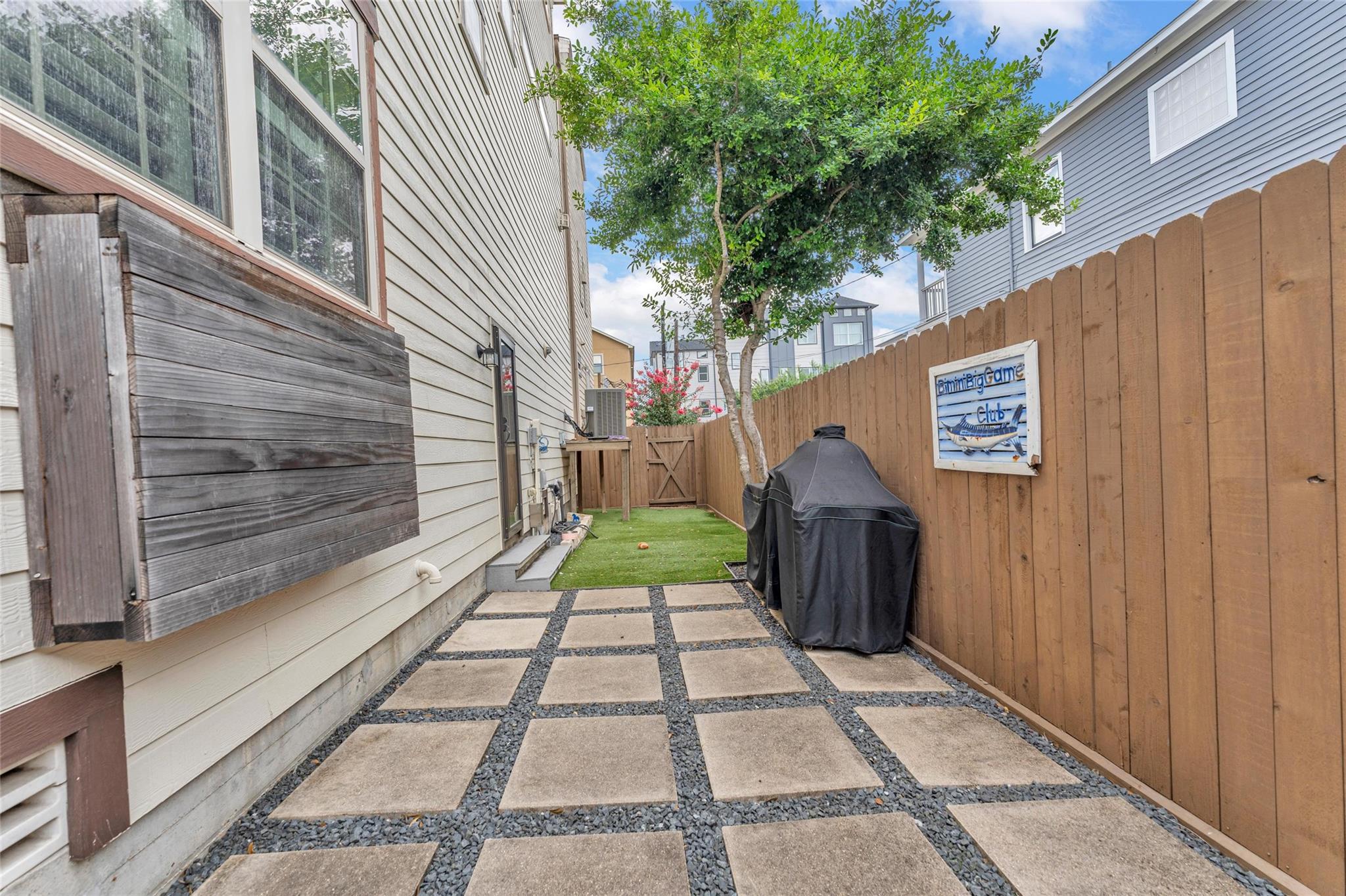 1604 W 24th Street