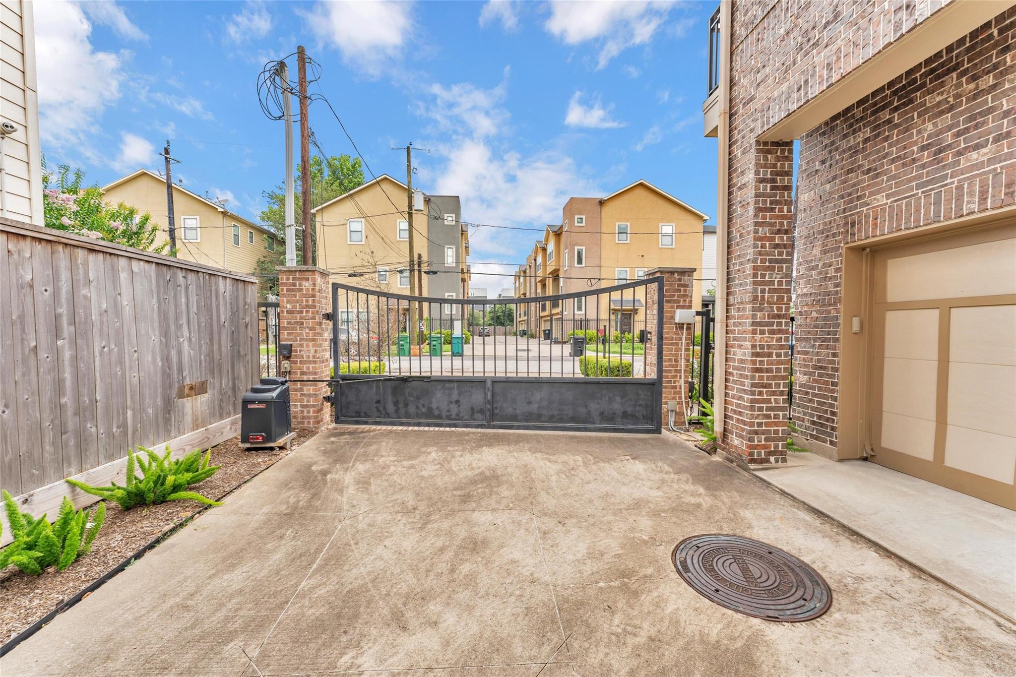 1604 W 24th Street
