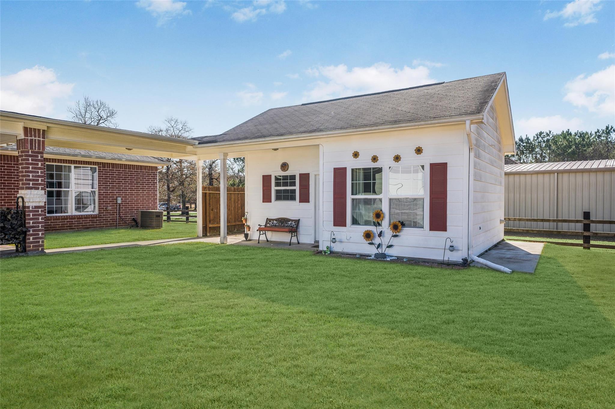 33519 Hillside Drive