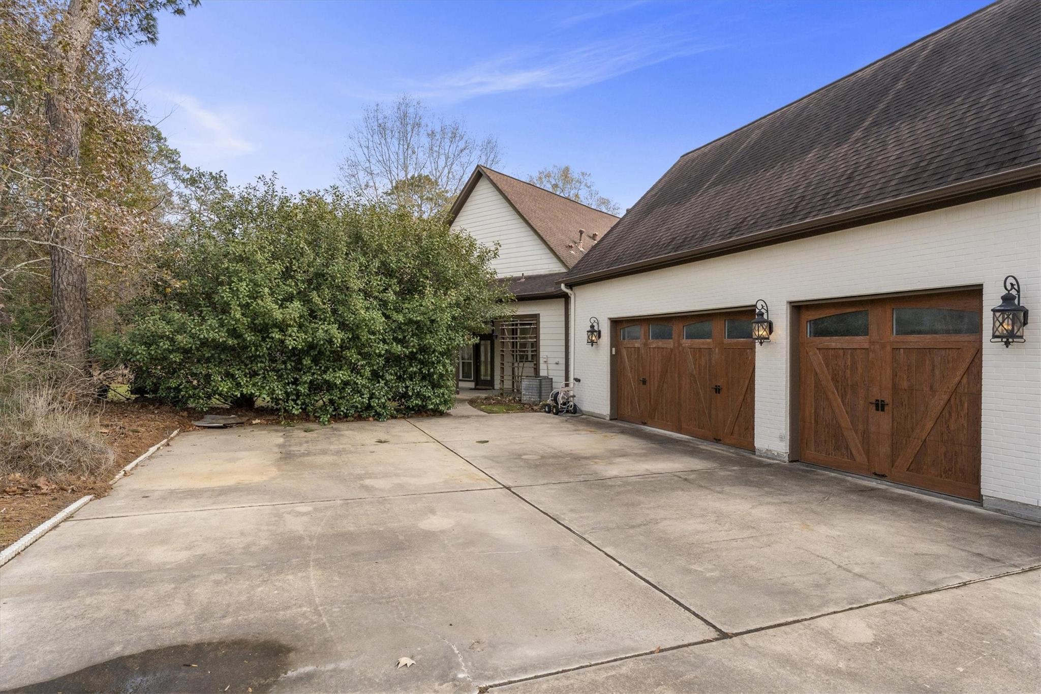 12061 Oak Forest Lane