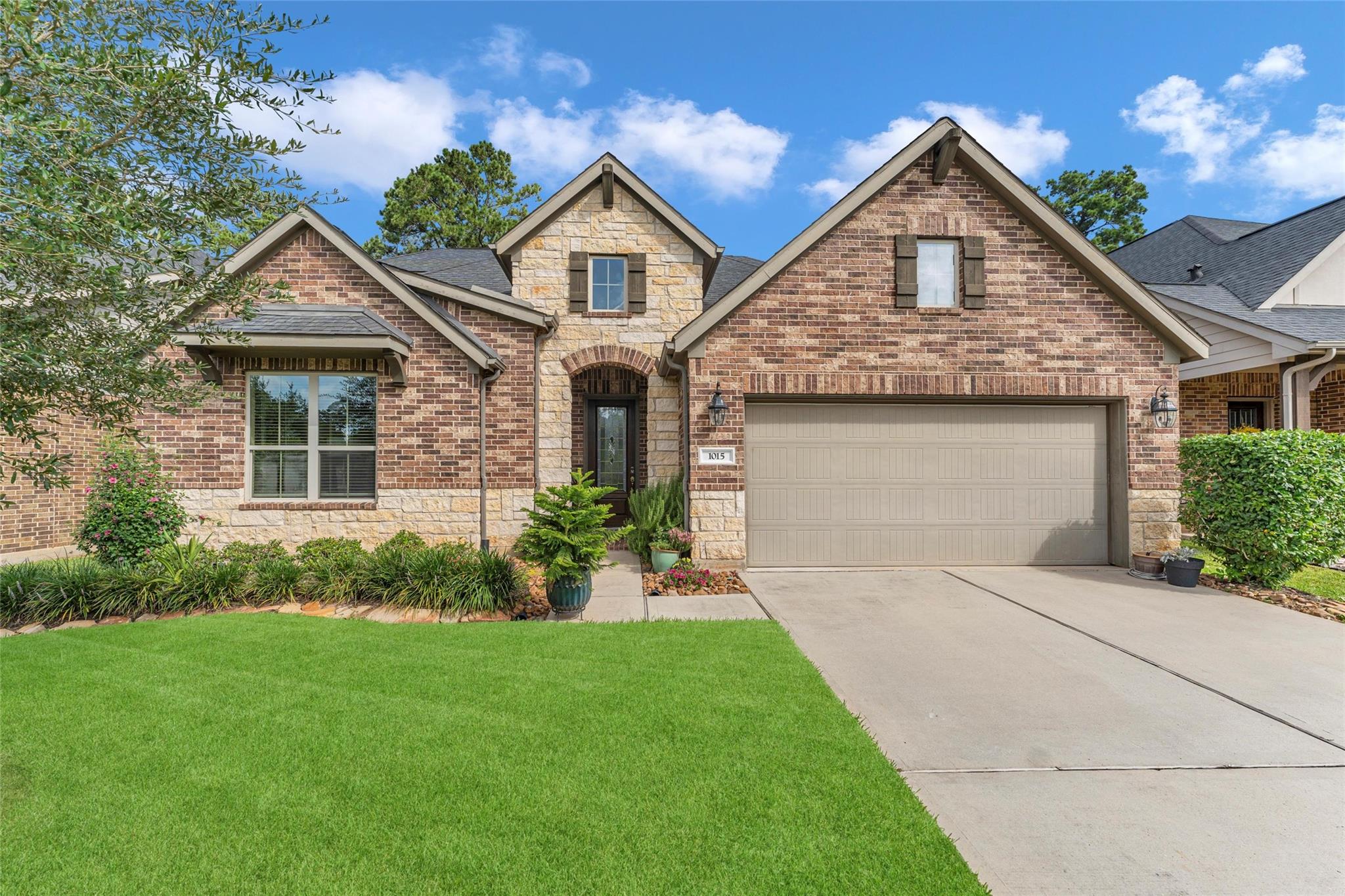 1015 Ginger Glade Lane
