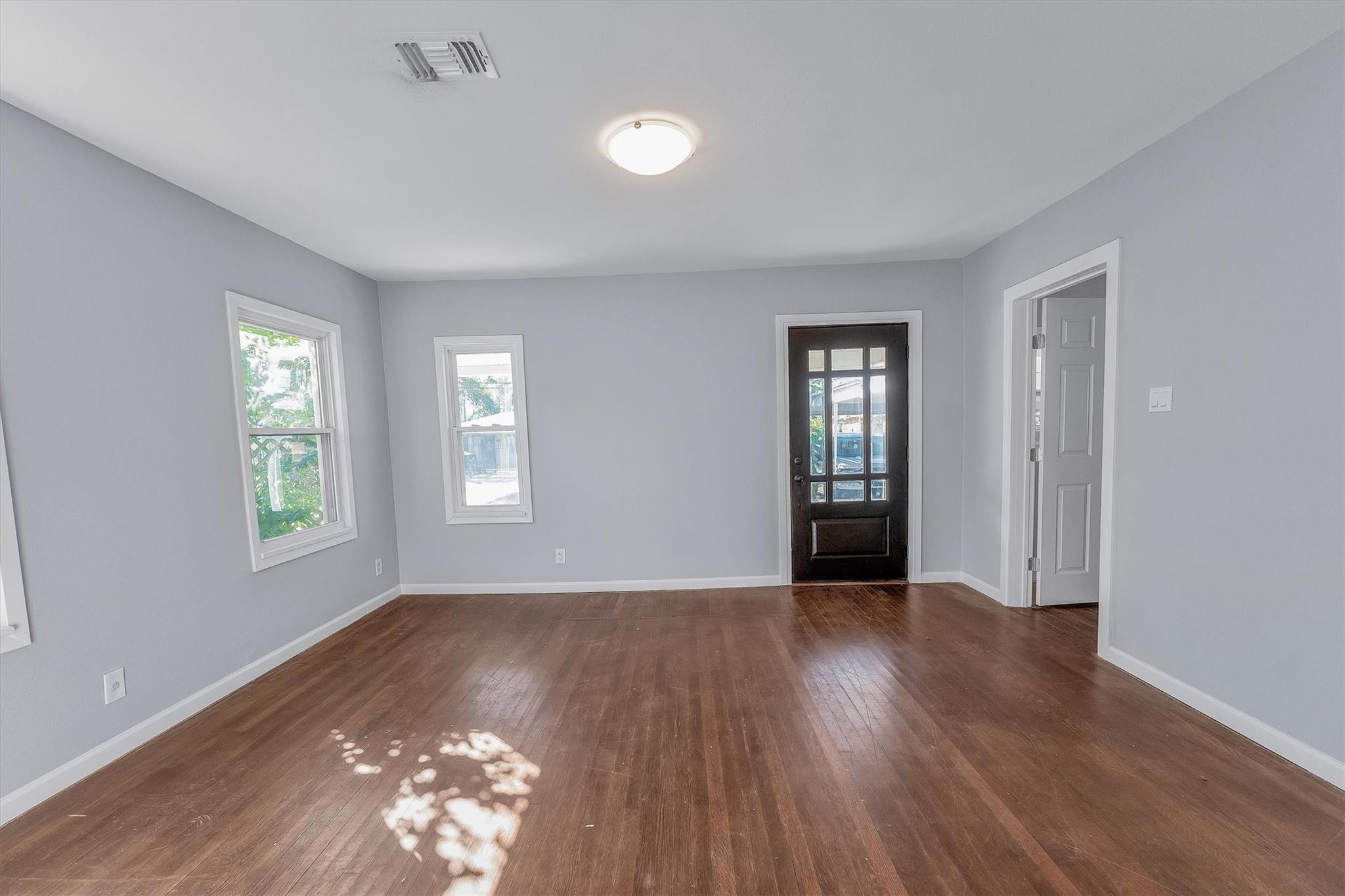 4221 E Toliver Street