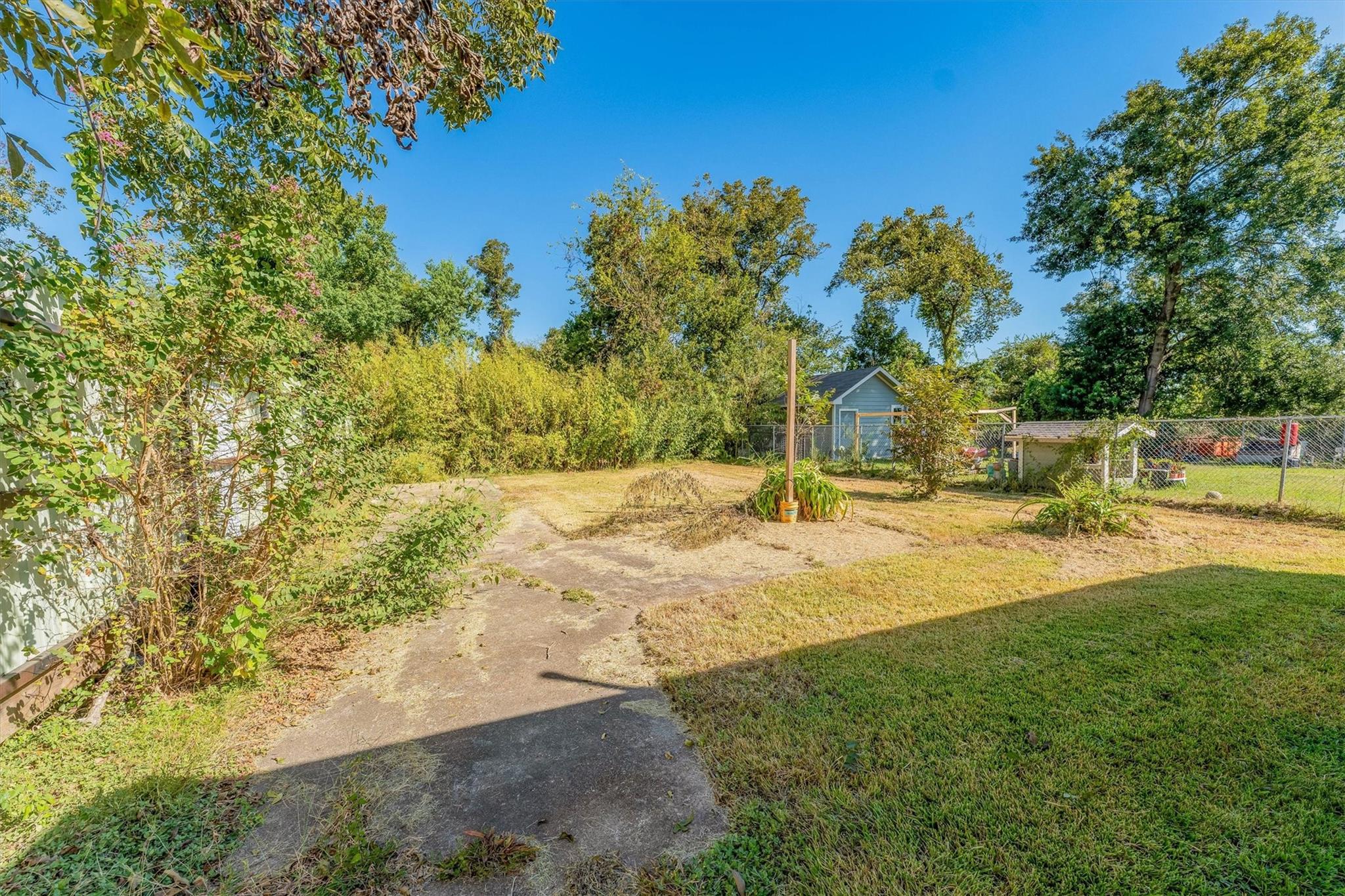 4221 E Toliver Street