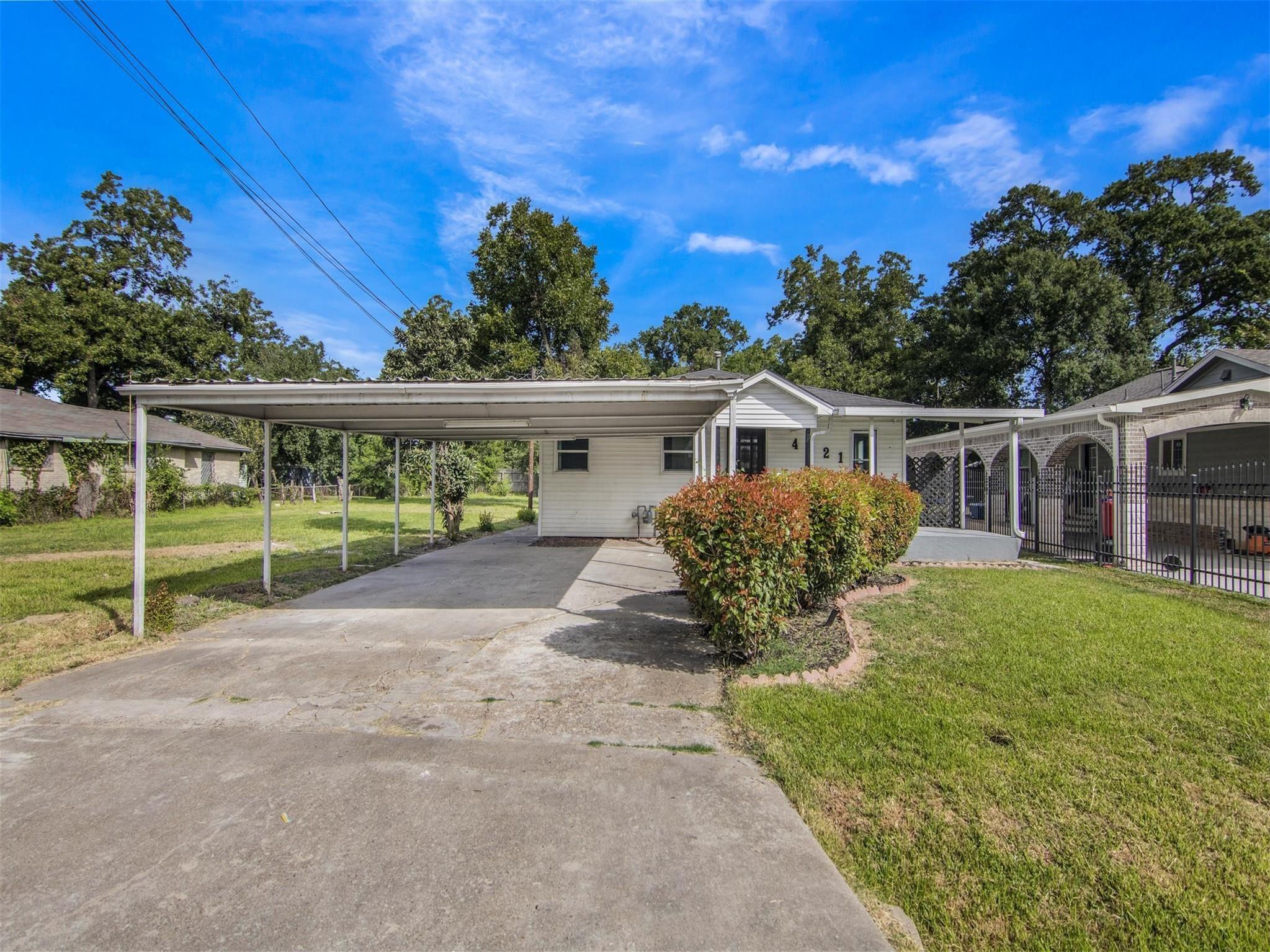 4221 E Toliver Street