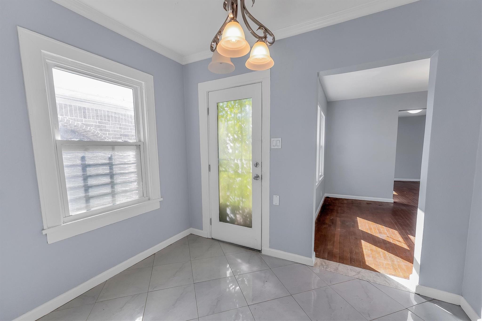 4221 E Toliver Street