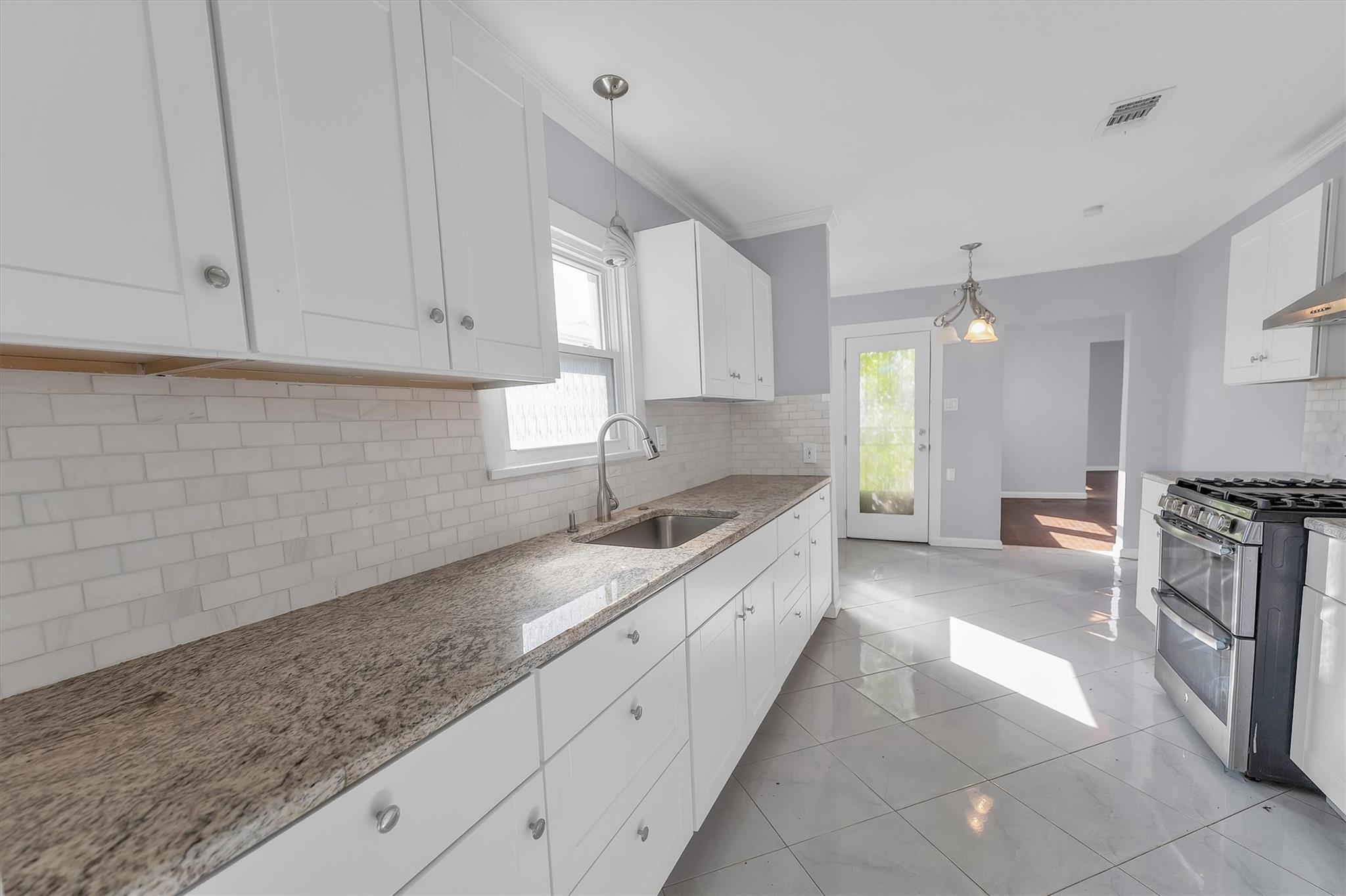 4221 E Toliver Street