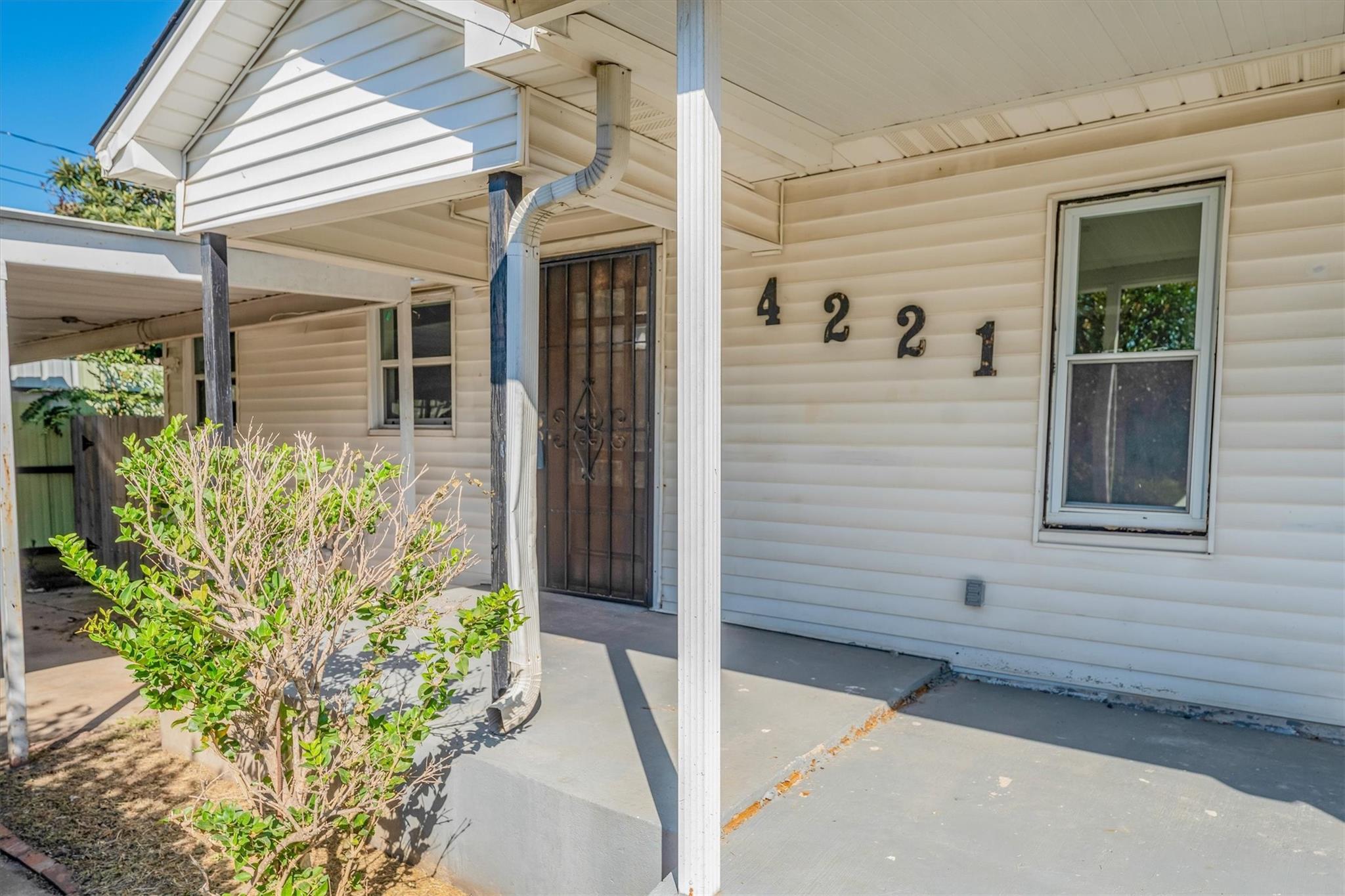 4221 E Toliver Street