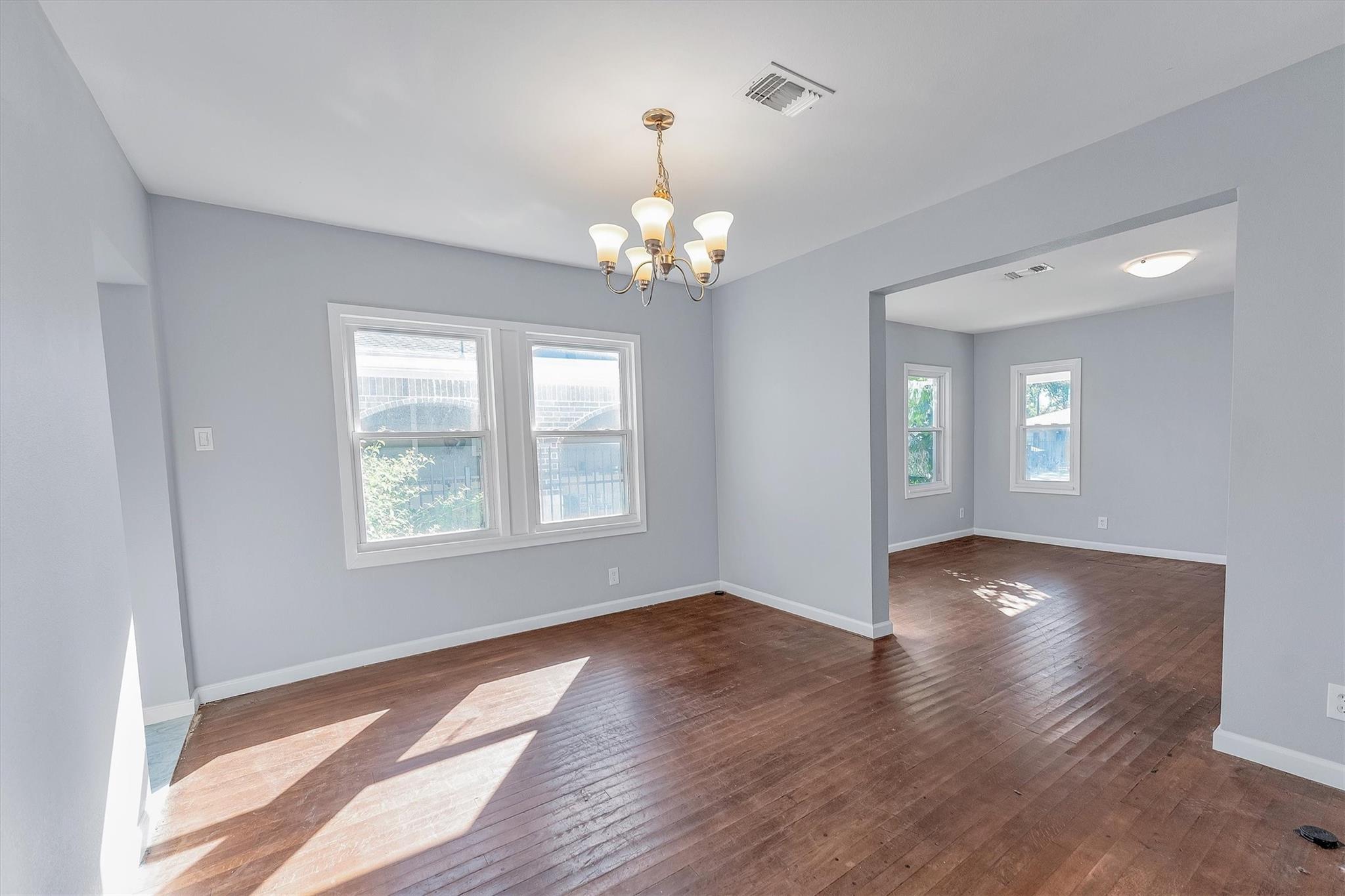 4221 E Toliver Street