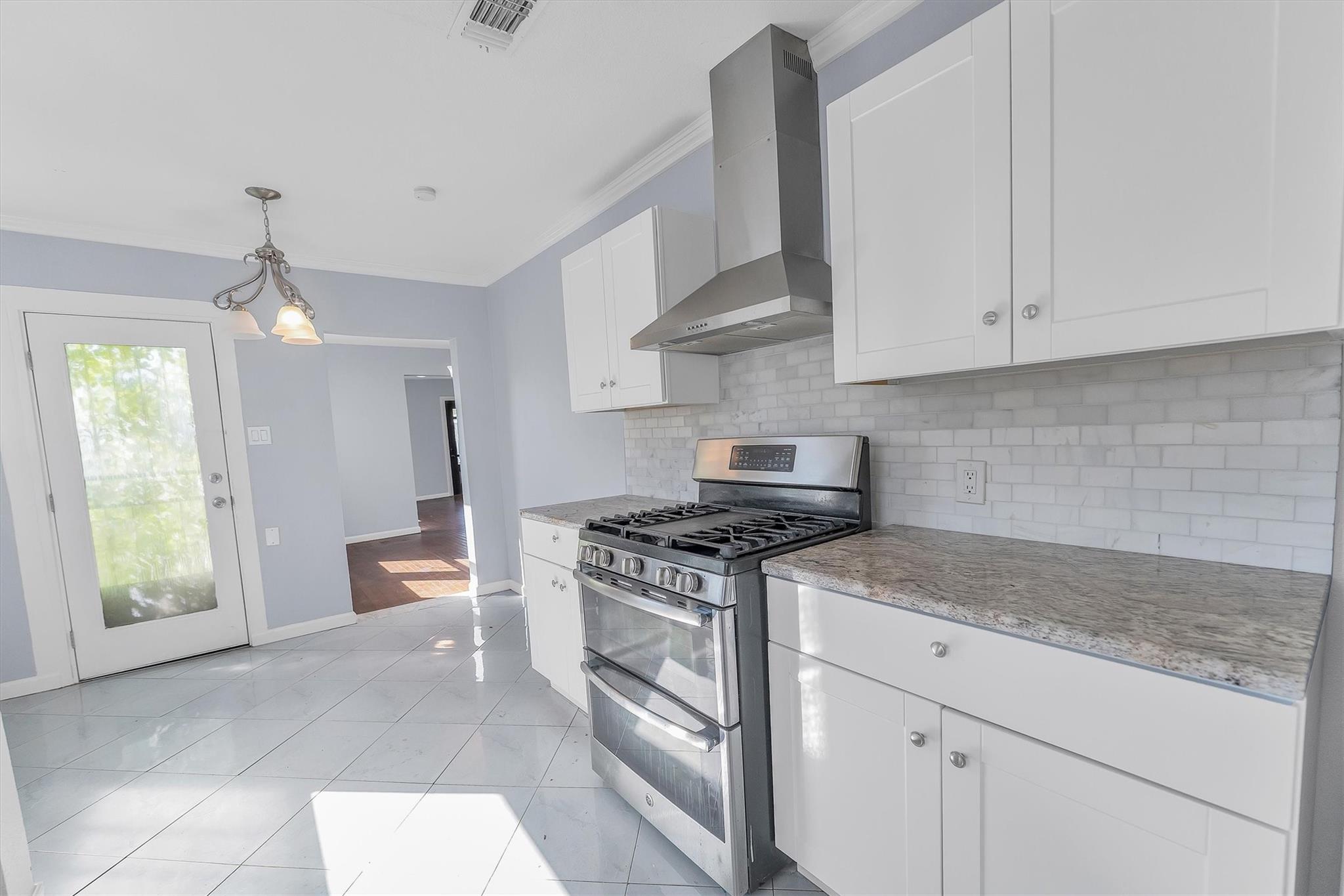 4221 E Toliver Street