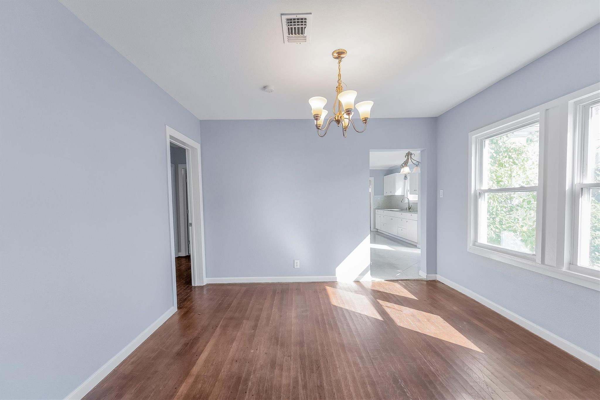 4221 E Toliver Street