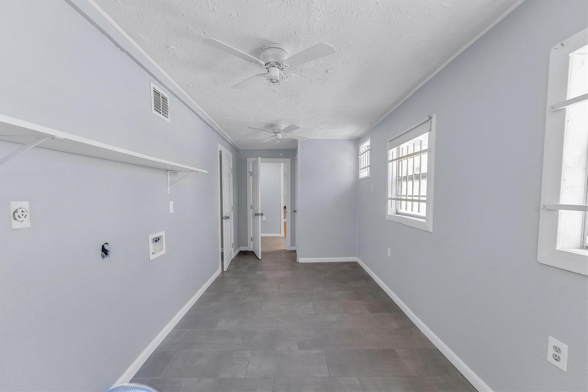 4221 E Toliver Street