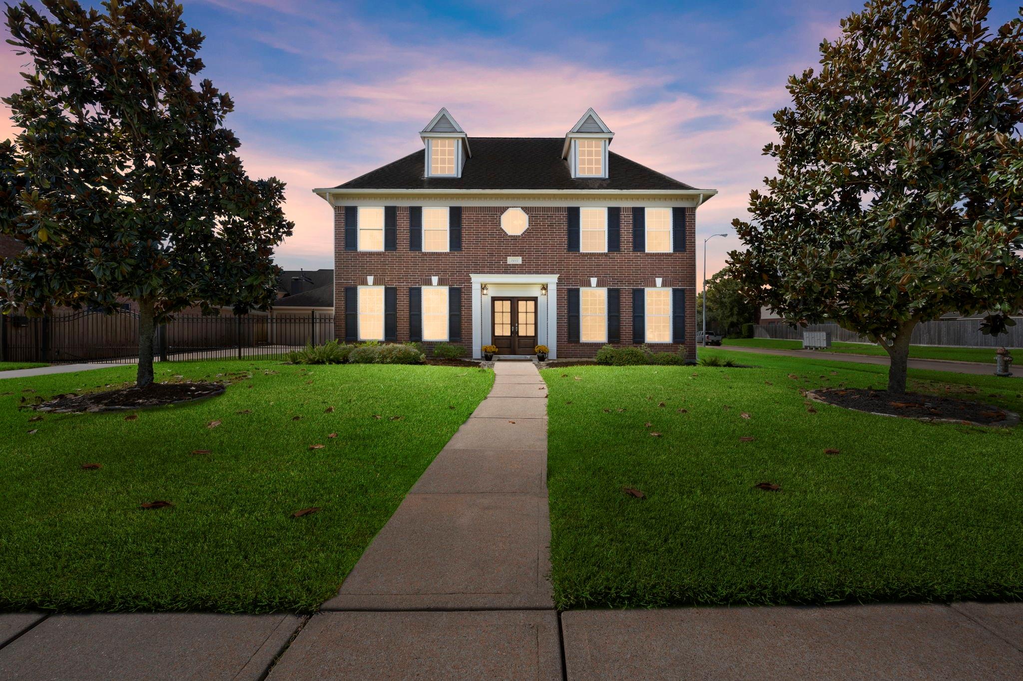 15002 Vista Heights Drive