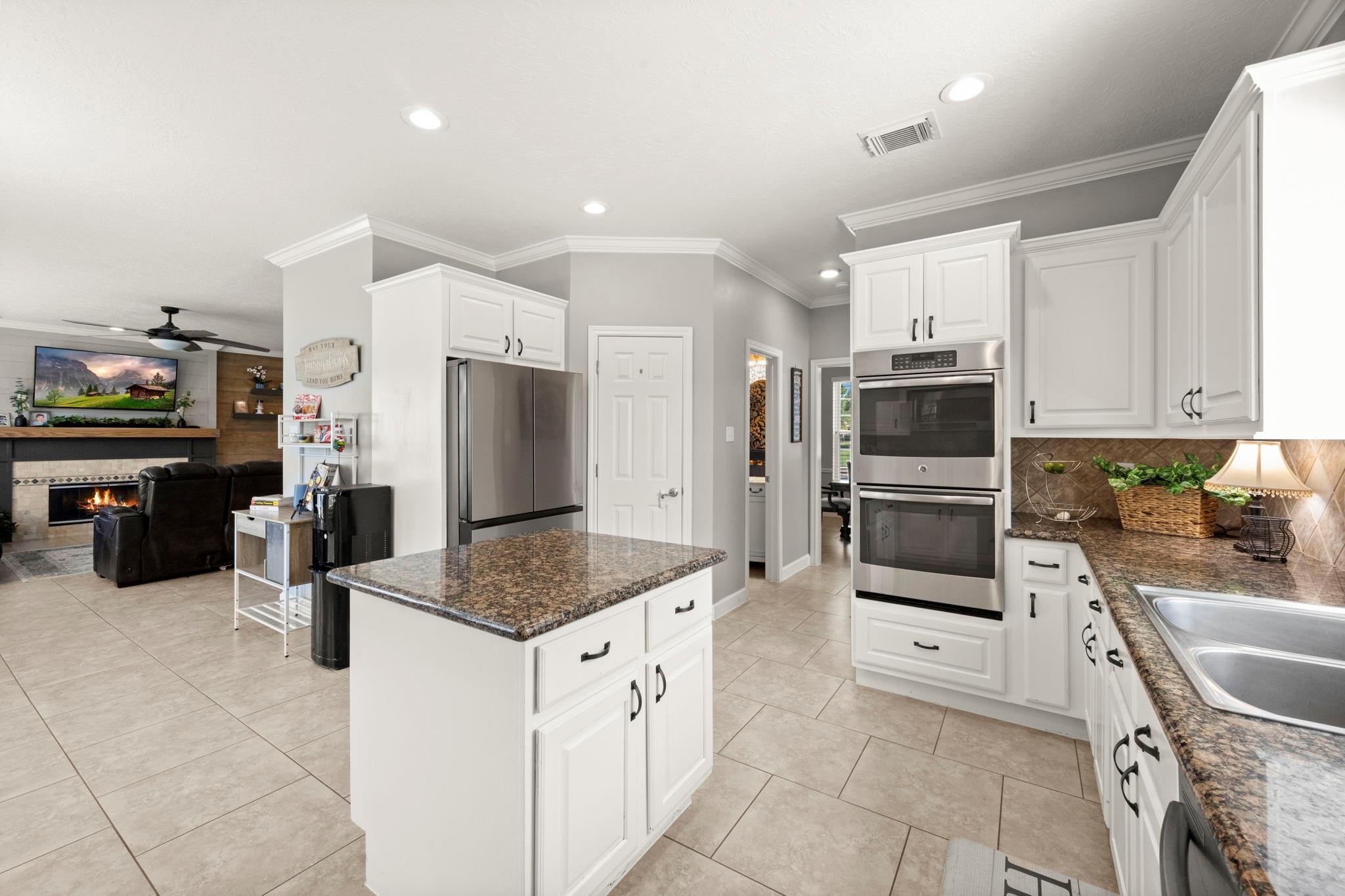 15002 Vista Heights Drive